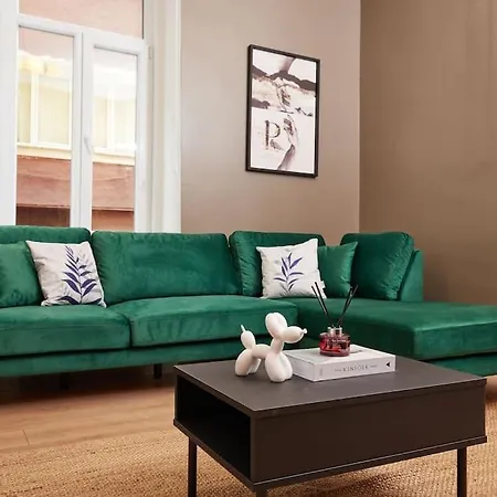 Апартаменты Charming 2br Ac In Center - Santur D1